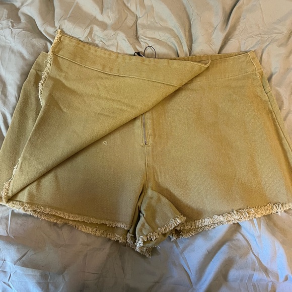 NEW! Fashion Nova Women’s Take Me on a Walk Frayed Skort - Picture 3 of 8
